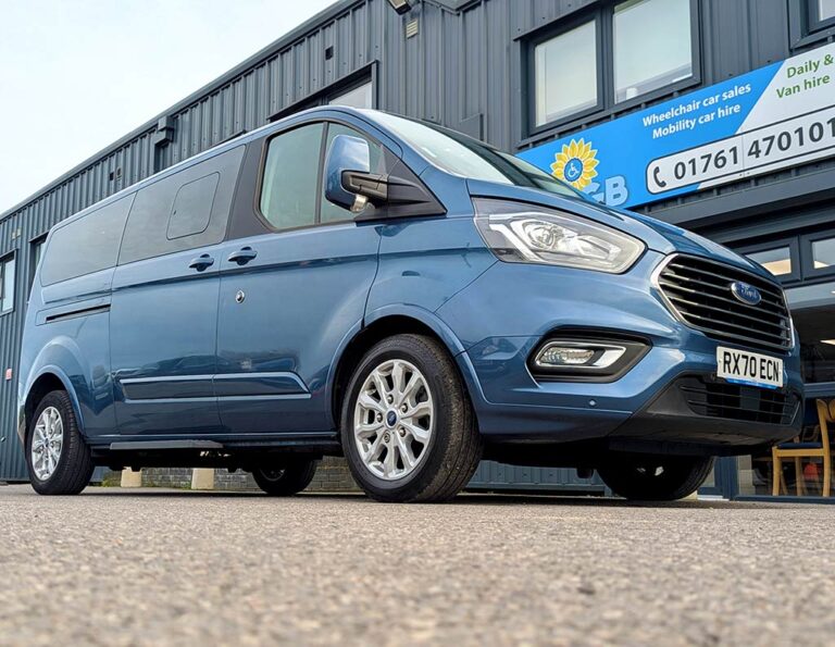 Ford Tourneo Custom 2.0 EcoBlue 130ps Titanium WAV