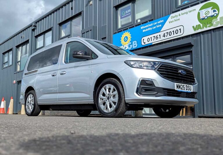 Ford Grand Tourneo Connect 1.5 Titanium Up-Front WAV