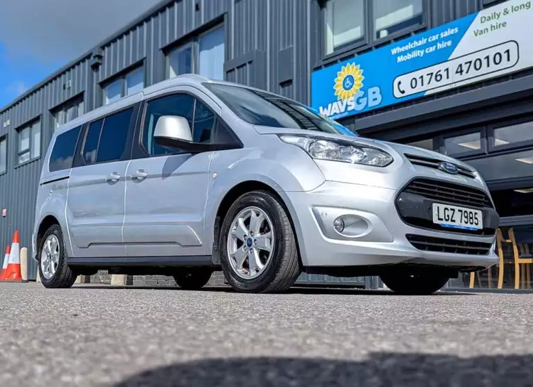 Ford Grand Tourneo 1.5 TDCi 120 Titanium Powershift WAV
