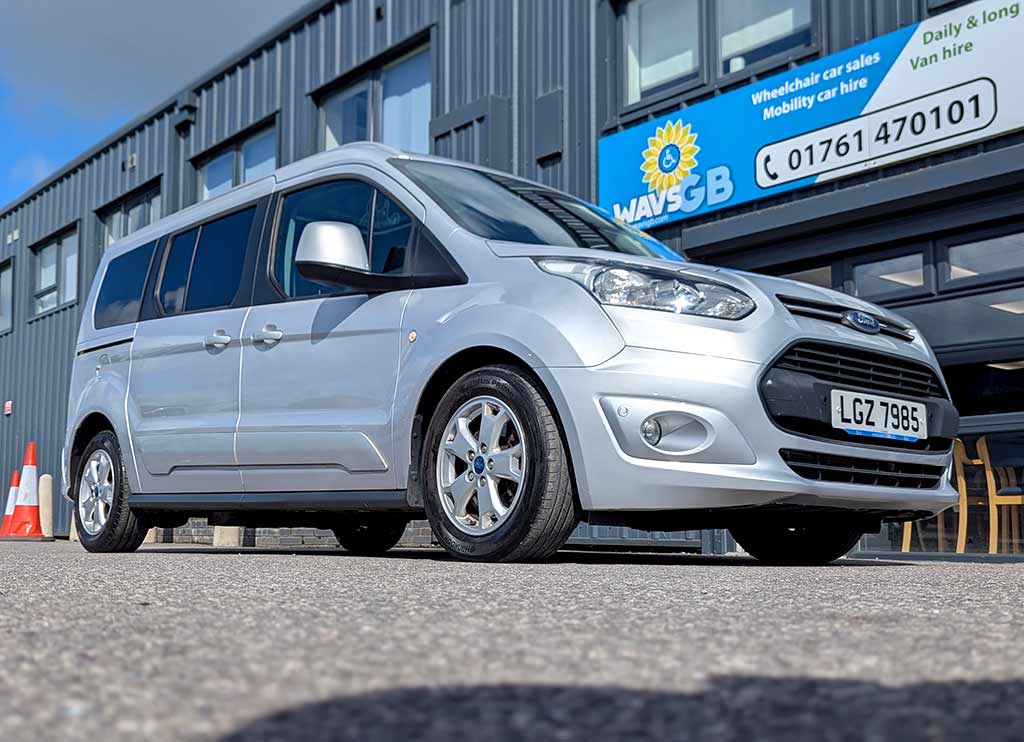 Ford Grand Tourneo 