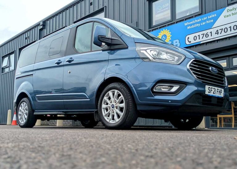 Ford Tourneo Custom Independence RS WAV