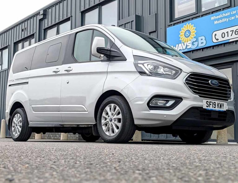 Ford Tourneo Custom Independence TDCi L1H1 SWB WAV