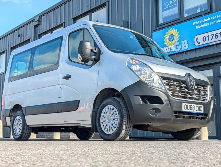 Renault Master SL28dCi 170 Business Low Roof Van WAV